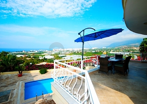 Дуплекс с мебелью и видом на море в Каргыджаке