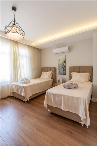 Шикарный пентхаус на первой береговой линии