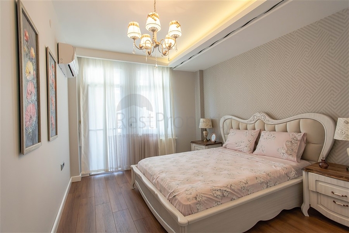 Шикарный пентхаус на первой береговой линии