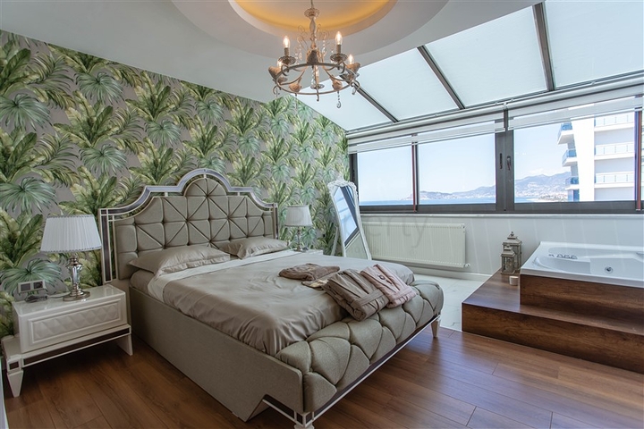 Шикарный пентхаус на первой береговой линии