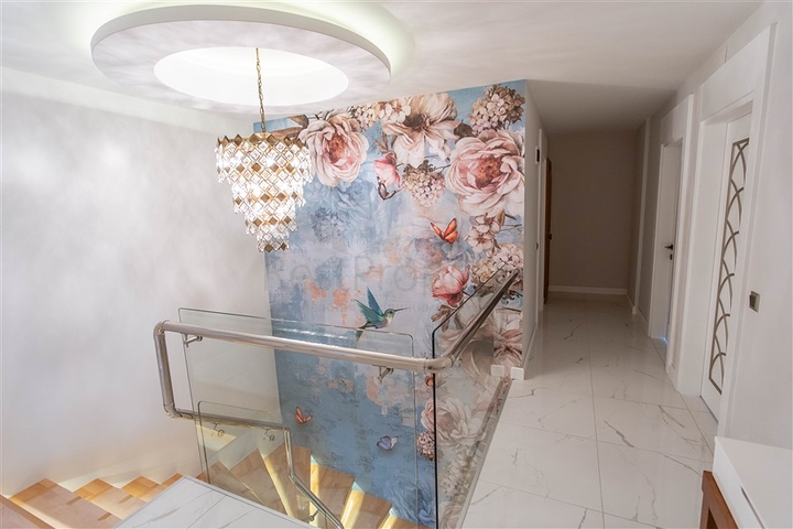 Шикарный пентхаус на первой береговой линии