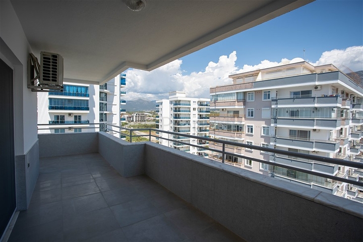 Шикарный пентхаус на первой береговой линии