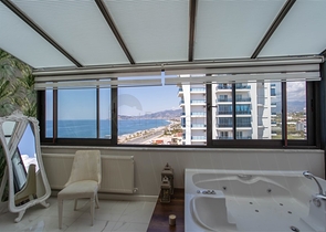 Шикарный пентхаус на первой береговой линии