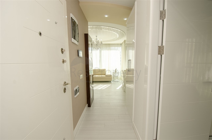 Элитная квартира 1+1 с мебелью в 150 м от моря и реки Боачай