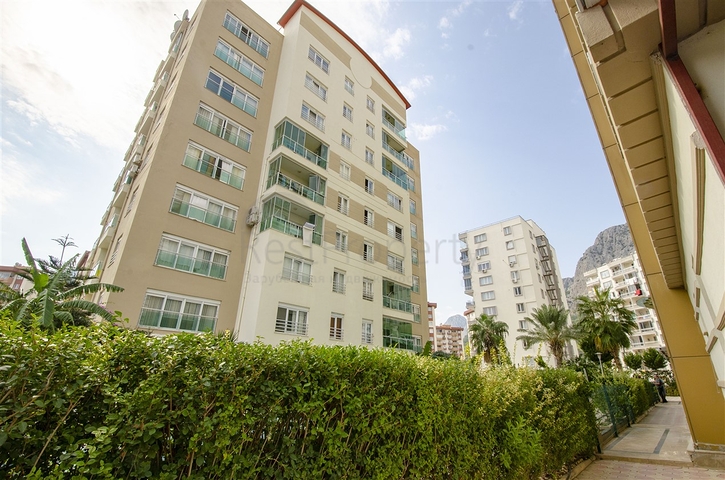 Квартира 1+1 с мебелью рядом с русской школой в Анталии