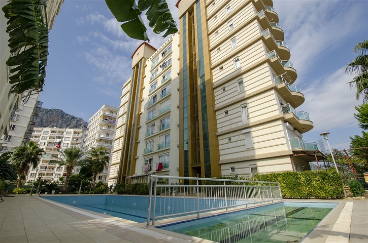 Квартира 1+1 с мебелью рядом с русской школой в Анталии