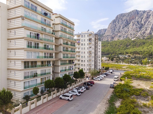 Квартира 1+1 с мебелью рядом с русской школой в Анталии