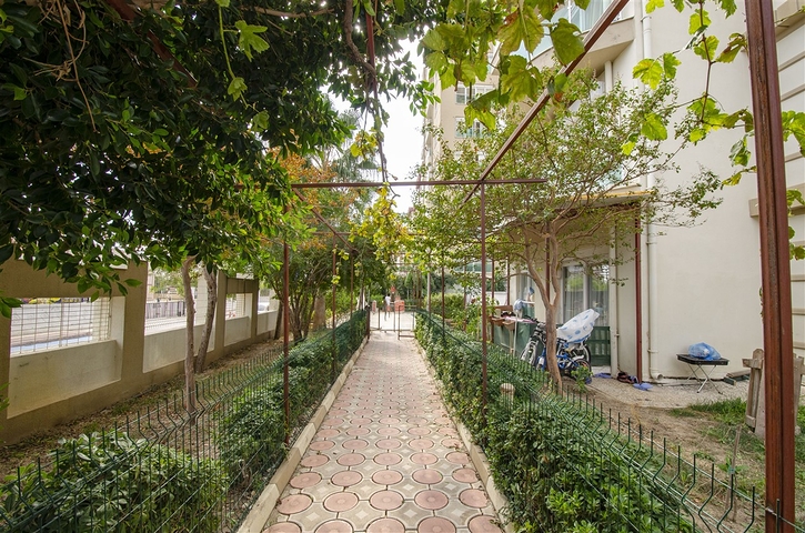 Квартира 1+1 с мебелью рядом с русской школой в Анталии