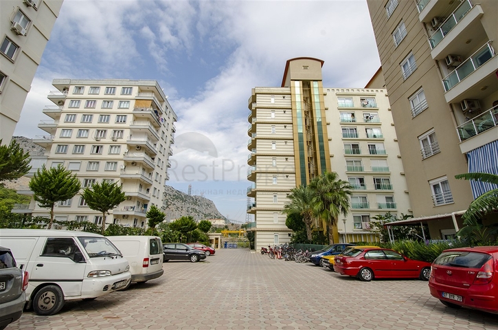 Квартира 1+1 с мебелью рядом с русской школой в Анталии