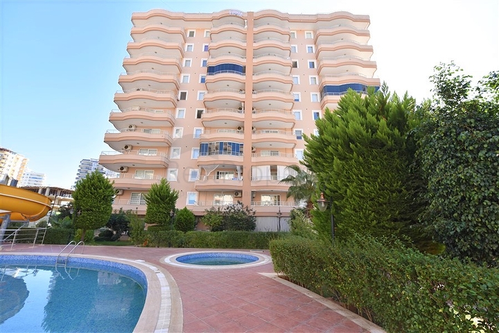 Квартира с мебелью и видом на сад в Махмутларе