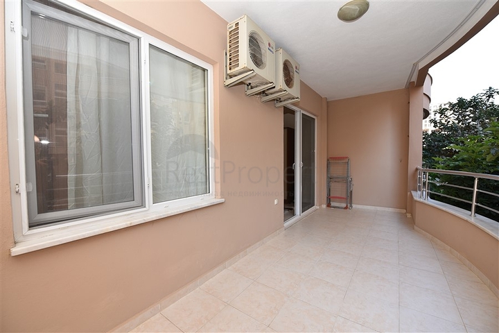 Квартира с мебелью и видом на сад в Махмутларе