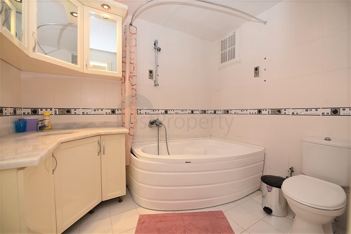 Квартира с мебелью и видом на сад в Махмутларе