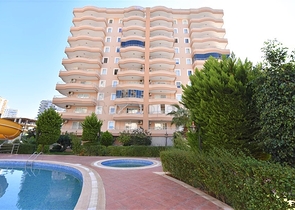 Квартира с мебелью и видом на сад в Махмутларе