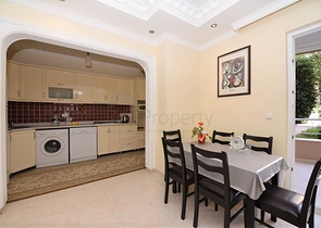 Квартира с мебелью и видом на сад в Махмутларе