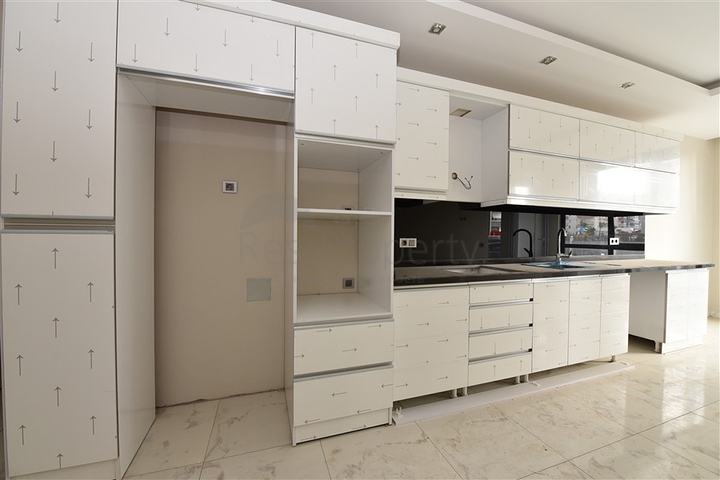 Квартира с отдельной кухней в новом комплексе