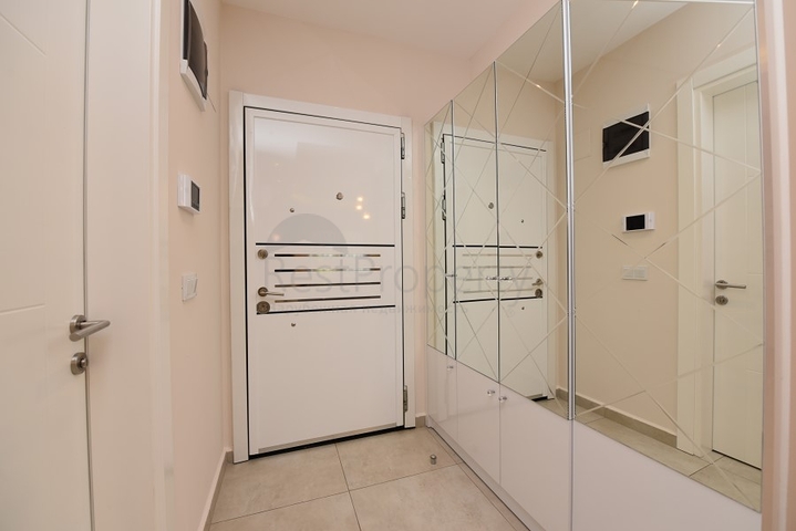 Квартира с выходом в сад в районе Аланьи Оба