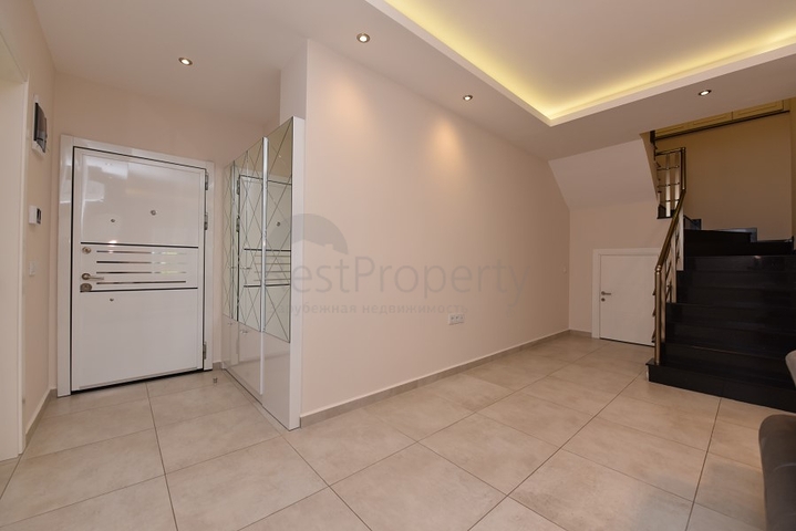 Квартира с выходом в сад в районе Аланьи Оба