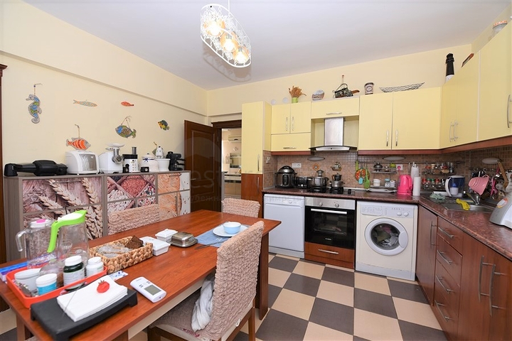 Двухкомнатная квартира в 20 метрах от моря