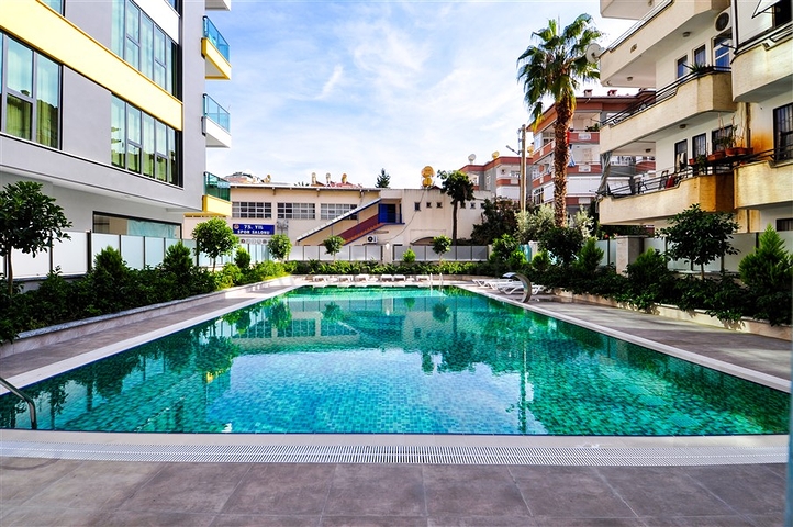 Квартира с мебелью в новом комплексе в центре Алании