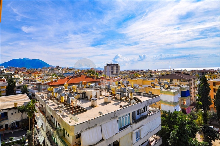 Квартира с мебелью в новом комплексе в центре Алании