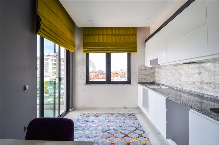 Квартира с мебелью в новом комплексе в центре Алании