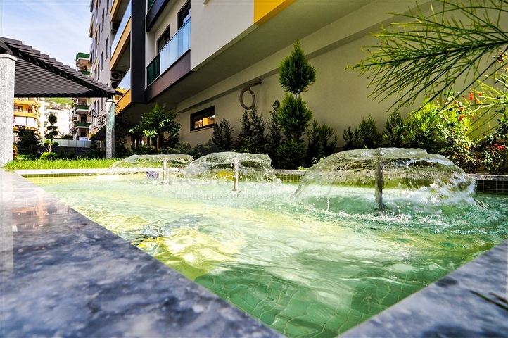 Квартира с мебелью в новом комплексе в центре Алании