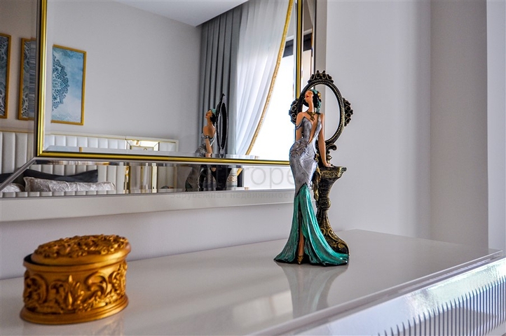 Квартира с мебелью в новом комплексе в центре Алании