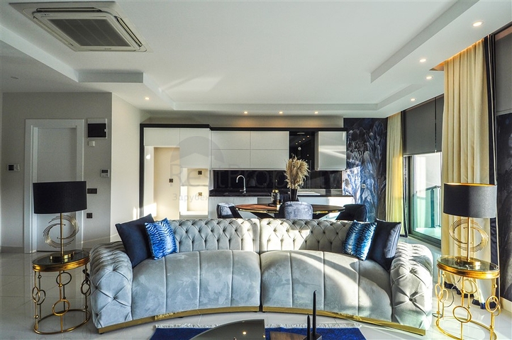 Роскошный пентхаус в 5 минутах ходьбы от моря