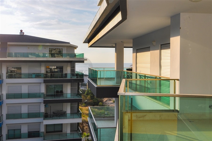 Роскошный пентхаус в 5 минутах ходьбы от моря