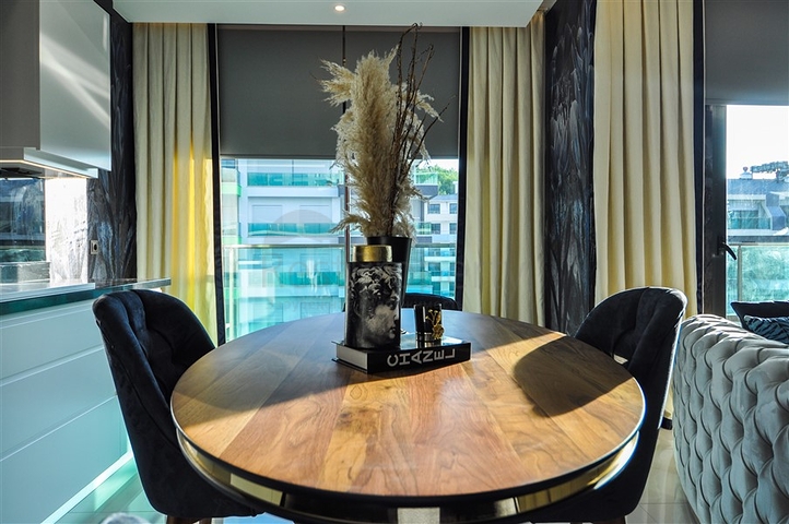 Роскошный пентхаус в 5 минутах ходьбы от моря