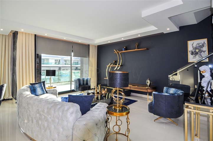 Роскошный пентхаус в 5 минутах ходьбы от моря