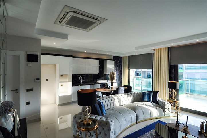 Роскошный пентхаус в 5 минутах ходьбы от моря