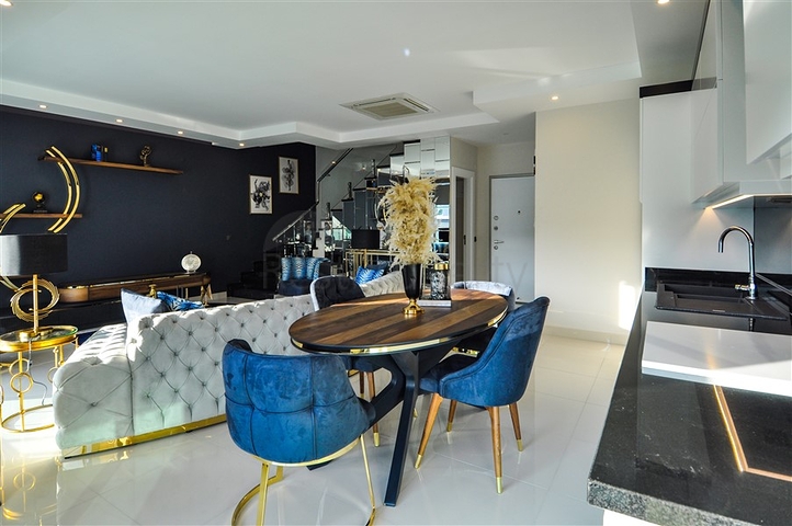 Роскошный пентхаус в 5 минутах ходьбы от моря