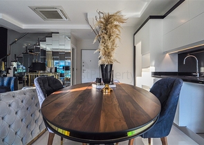 Роскошный пентхаус в 5 минутах ходьбы от моря