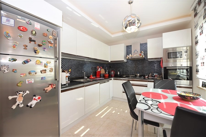 Меблированный пентхаус с тремя спальнями