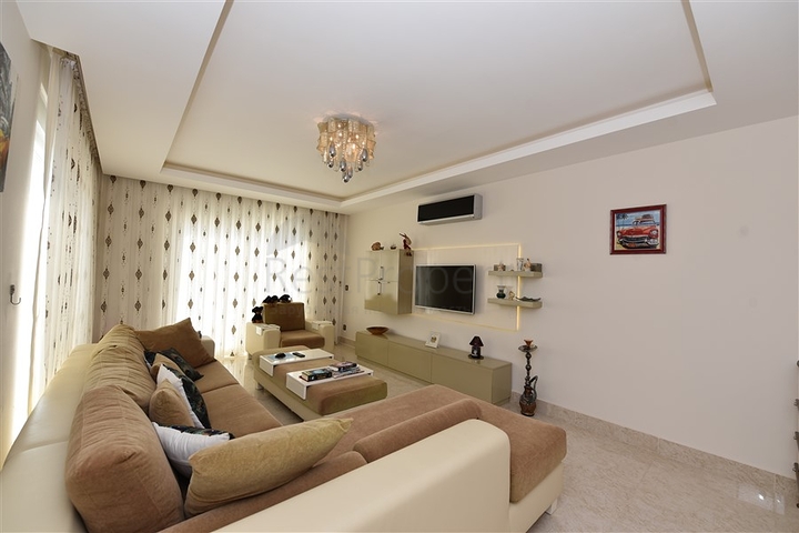 Меблированный пентхаус с тремя спальнями