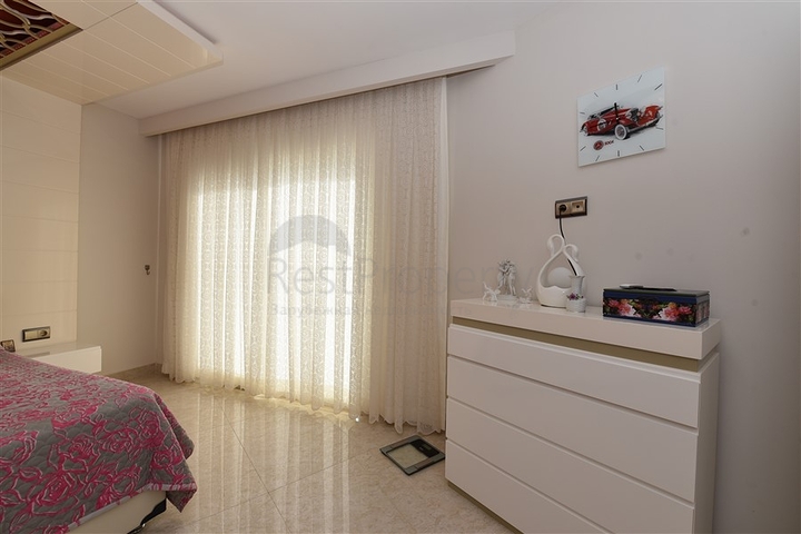 Меблированный пентхаус с тремя спальнями