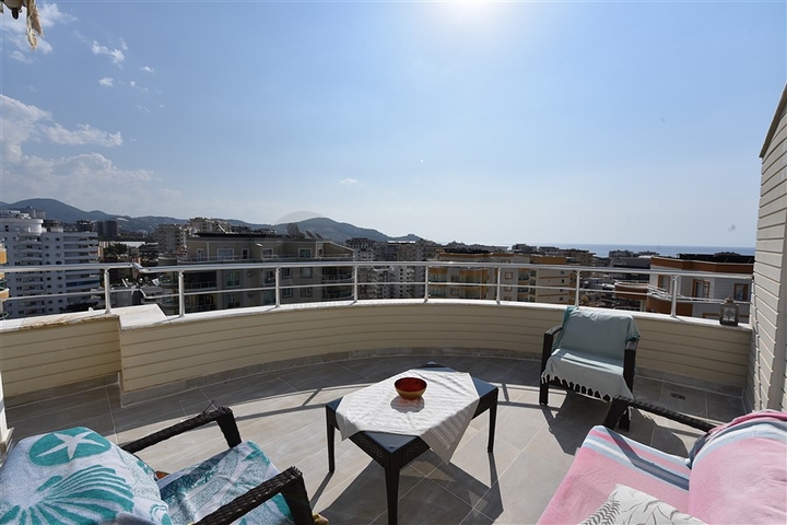 Меблированный пентхаус с тремя спальнями