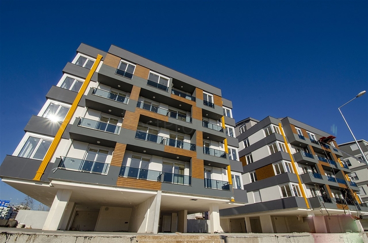 2 магазина на продажу в районе Лиман Коньяалты