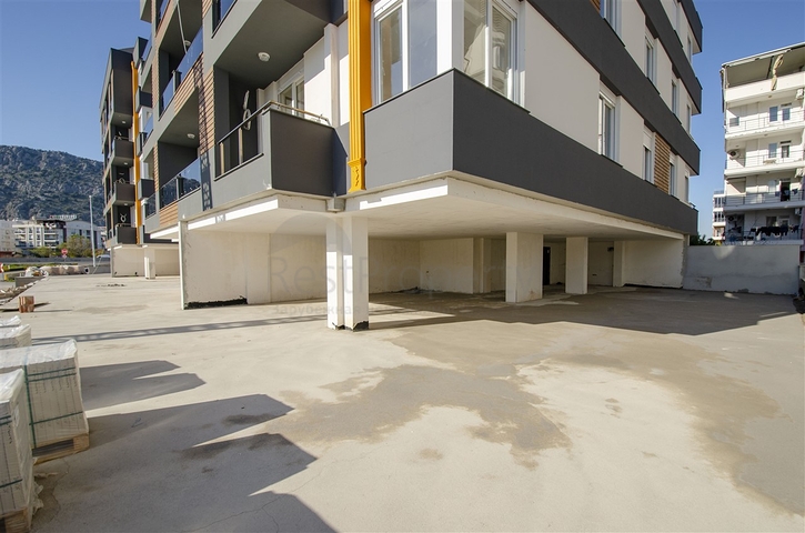 2 магазина на продажу в районе Лиман Коньяалты