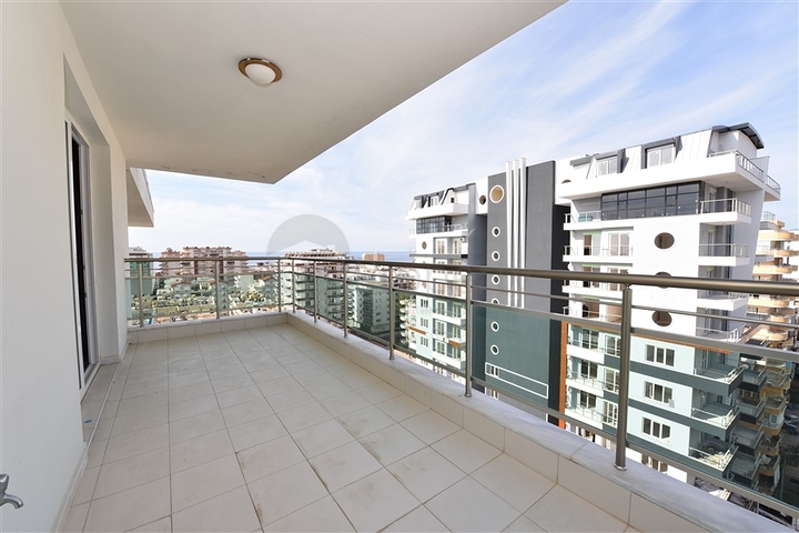 Меблированный пентхаус по привлекательной цене