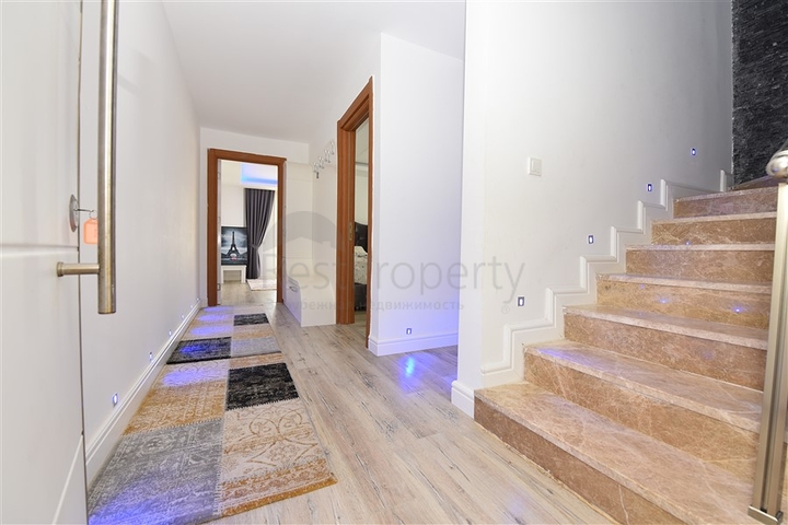 Меблированный пентхаус по привлекательной цене