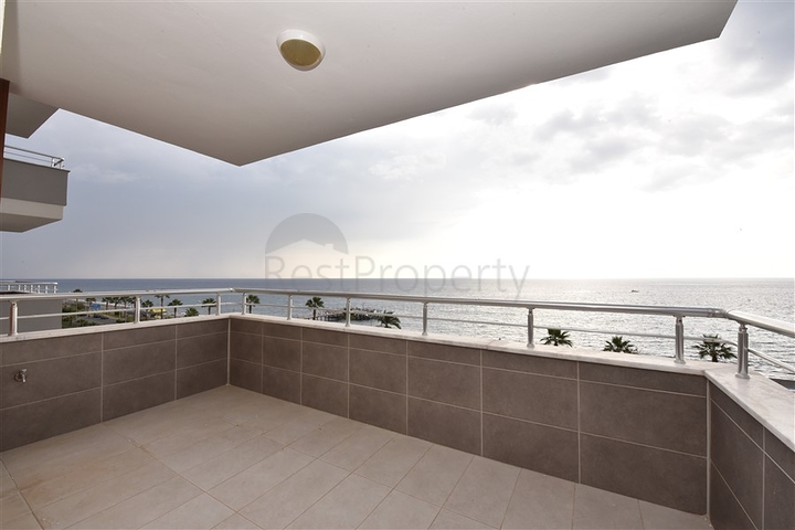 Дуплекс планировки 2+1 с прямым видом на море