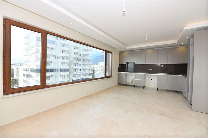 Дуплекс планировки 2+1 с прямым видом на море