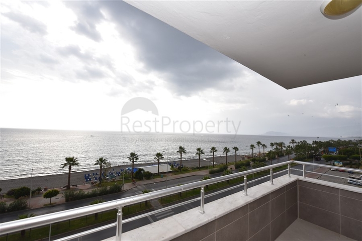 Дуплекс планировки 2+1 с прямым видом на море