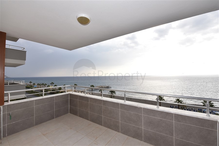 Дуплекс планировки 2+1 с прямым видом на море