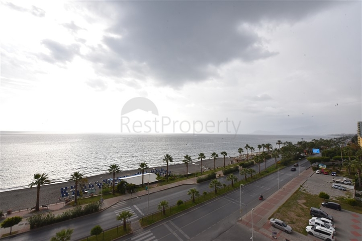 Дуплекс планировки 2+1 с прямым видом на море