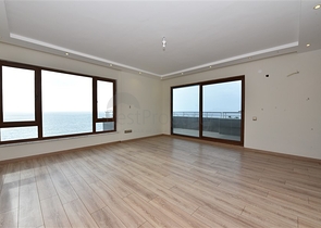 Дуплекс планировки 2+1 с прямым видом на море