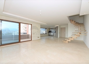 Дуплекс планировки 2+1 с прямым видом на море