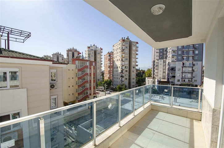 Квартиры 2+1, 3+1 и 6+1 в центральной части города Анталии